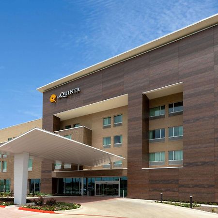 La Quinta Inn & Suites By Wyndham Round Rock Near Kalahari Extérieur photo