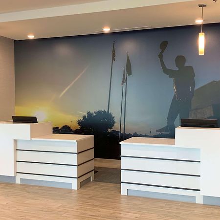 La Quinta Inn & Suites By Wyndham Round Rock Near Kalahari Extérieur photo