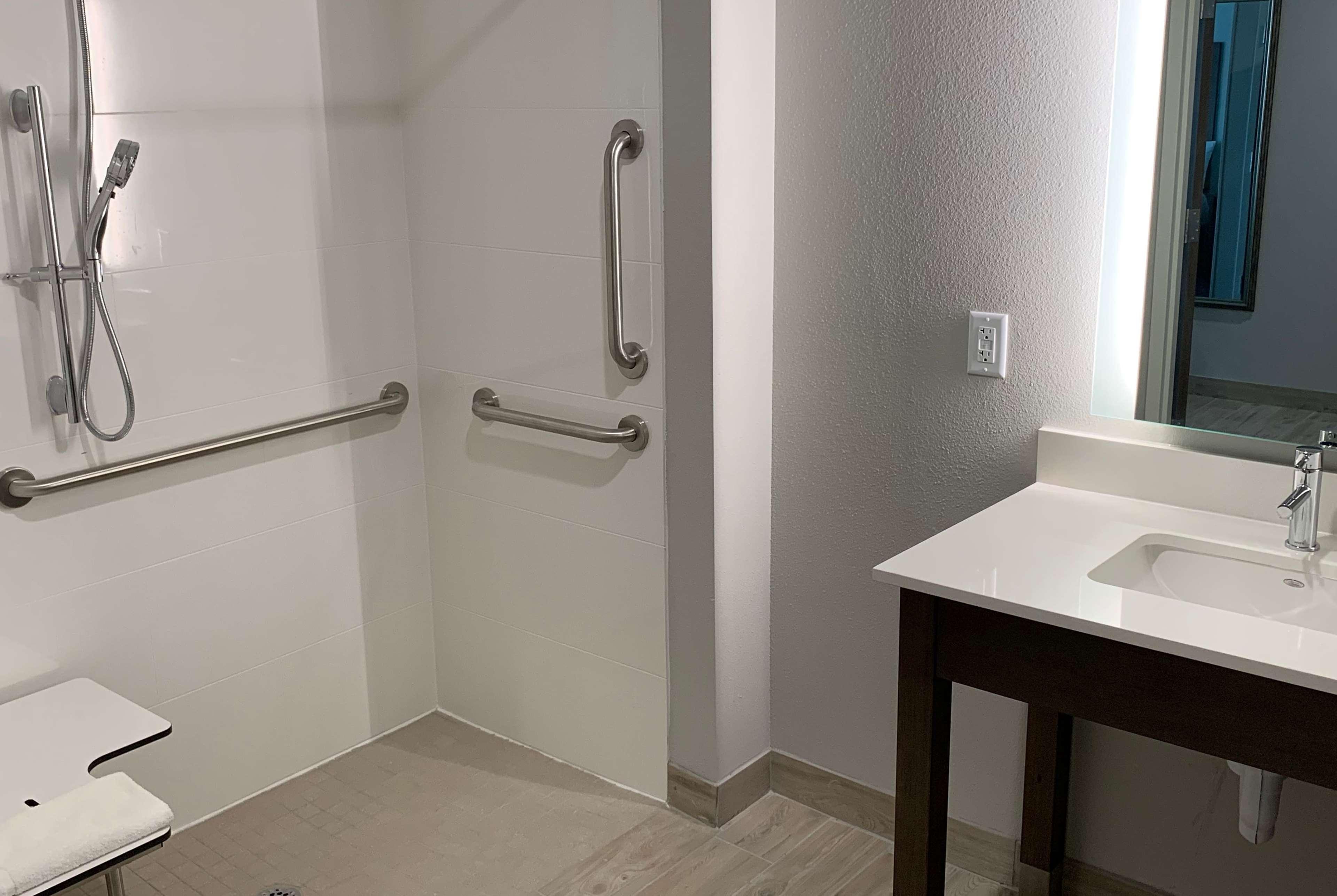 La Quinta Inn & Suites By Wyndham Round Rock Near Kalahari Extérieur photo