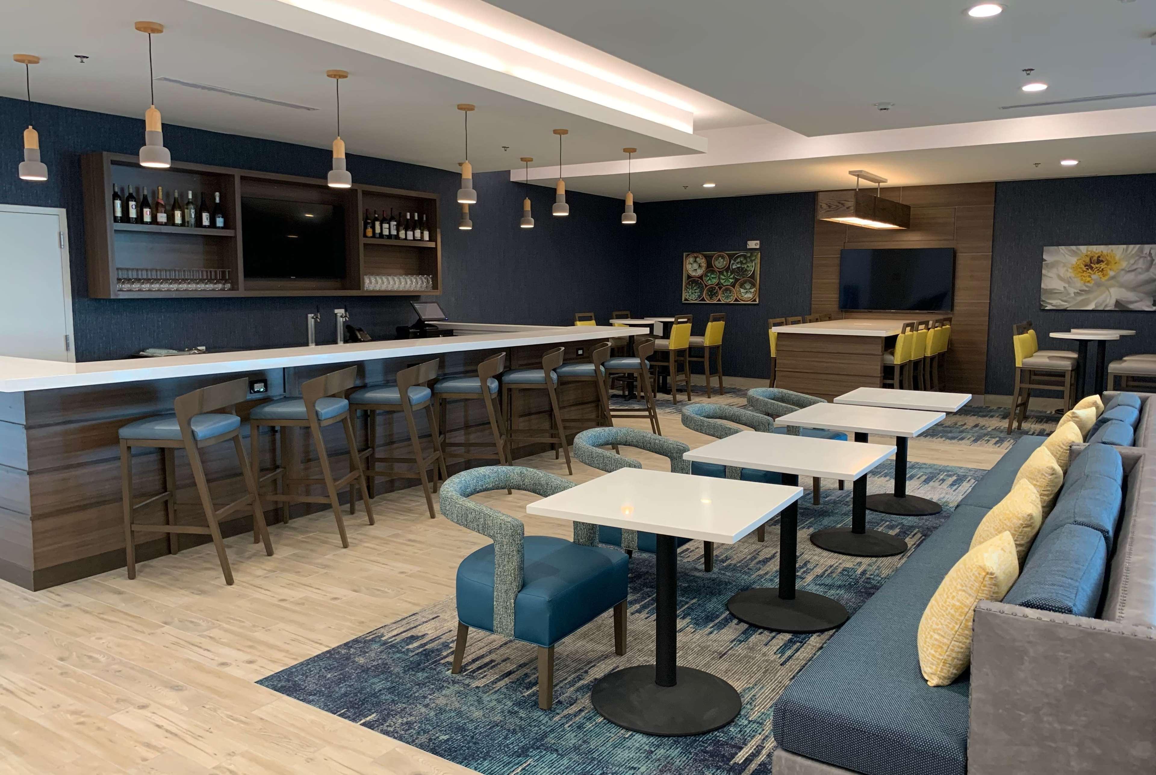 La Quinta Inn & Suites By Wyndham Round Rock Near Kalahari Extérieur photo