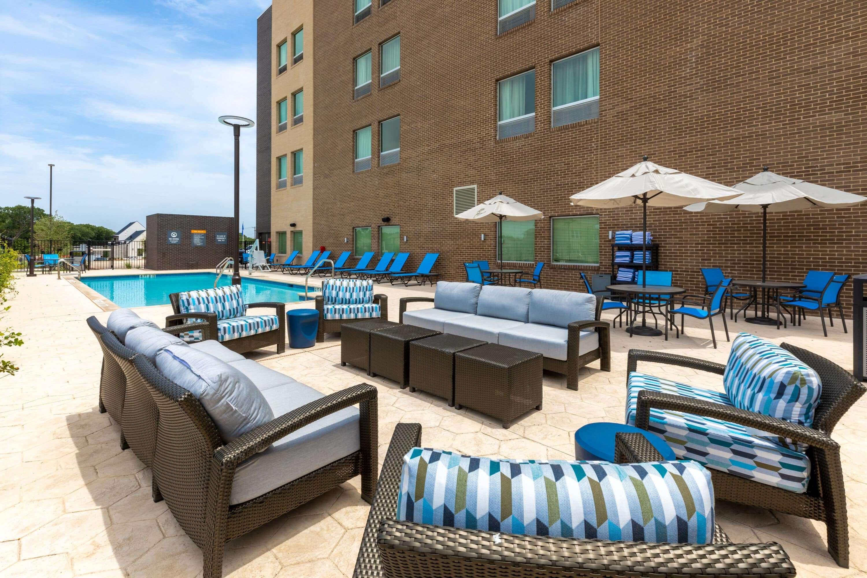 La Quinta Inn & Suites By Wyndham Round Rock Near Kalahari Extérieur photo