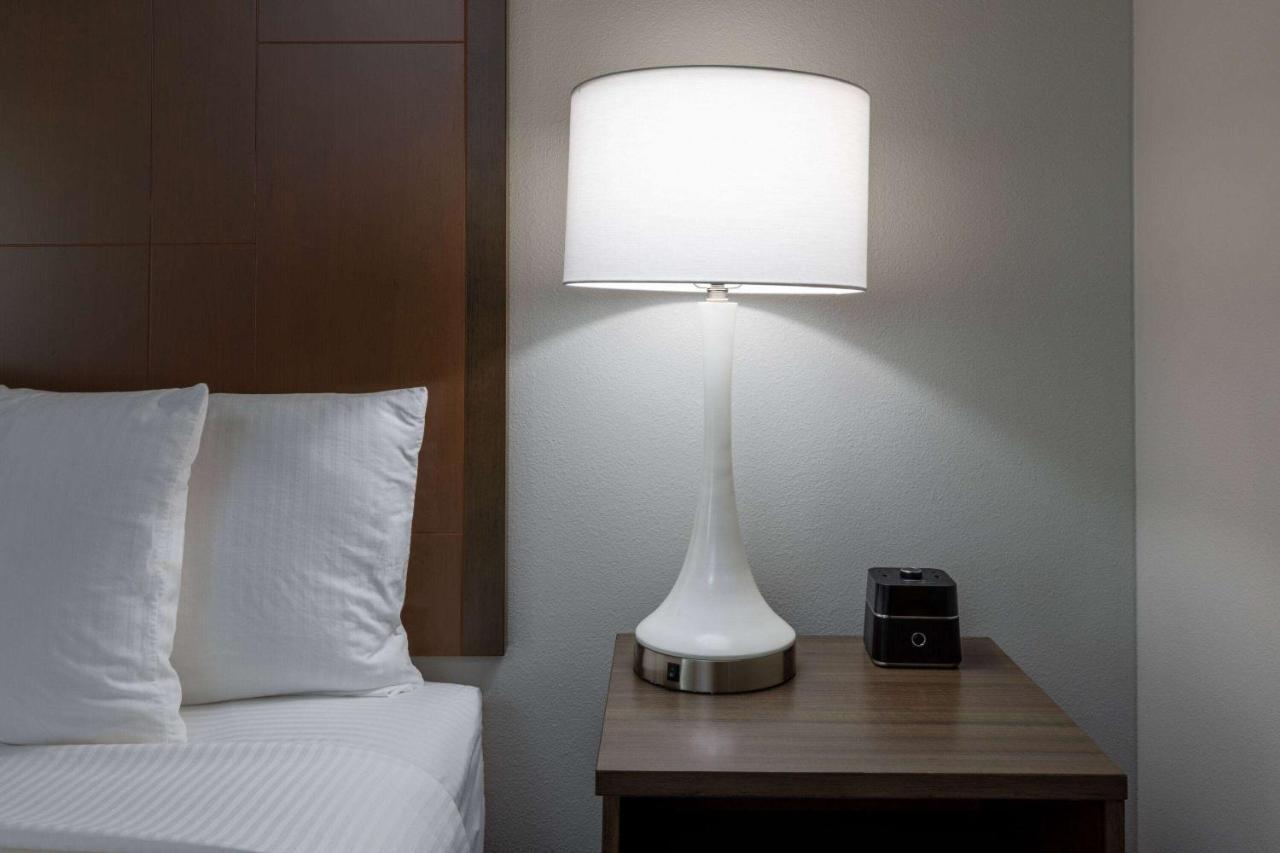 La Quinta Inn & Suites By Wyndham Round Rock Near Kalahari Extérieur photo