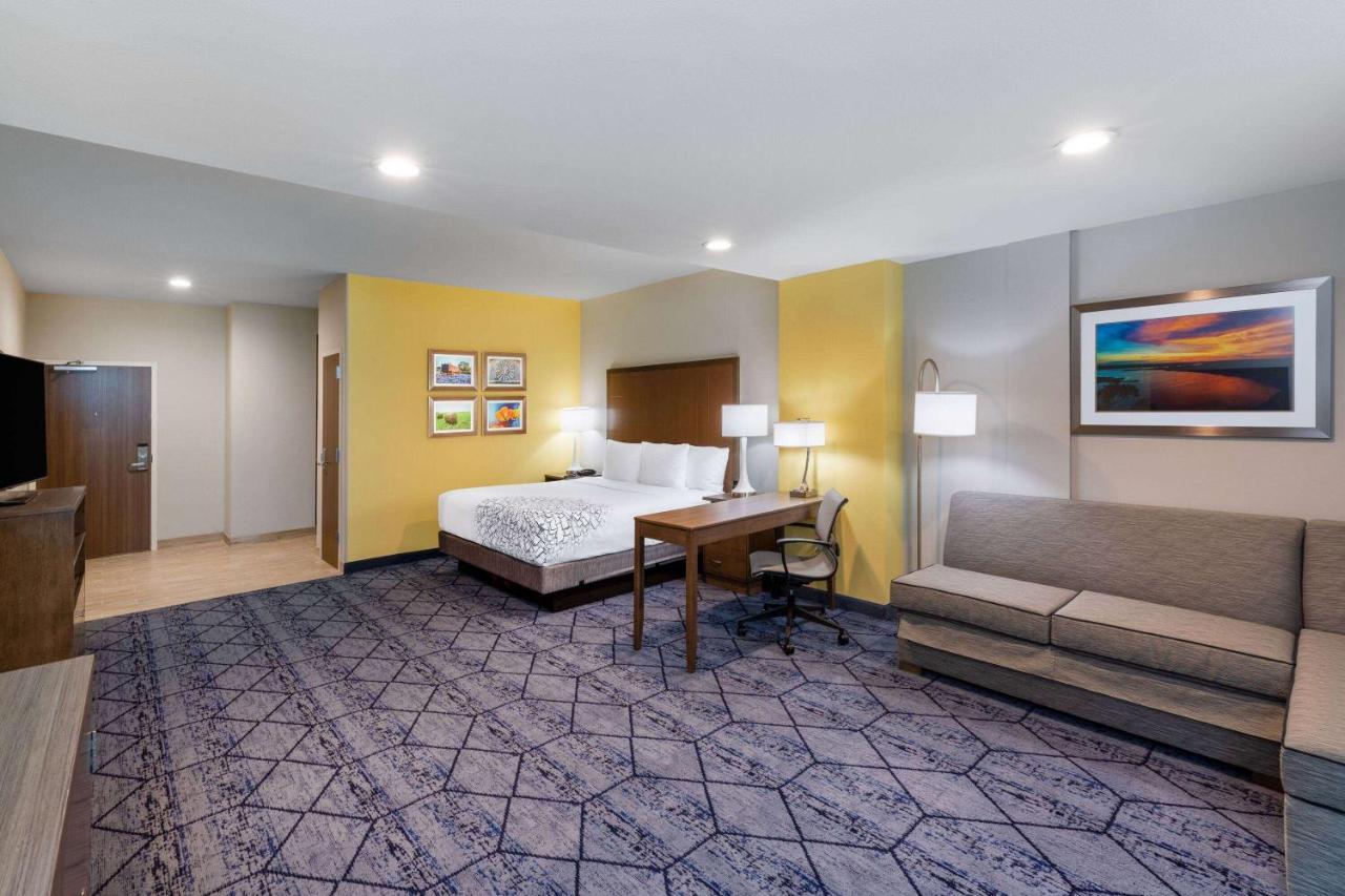 La Quinta Inn & Suites By Wyndham Round Rock Near Kalahari Extérieur photo