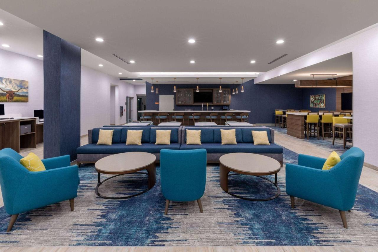 La Quinta Inn & Suites By Wyndham Round Rock Near Kalahari Extérieur photo