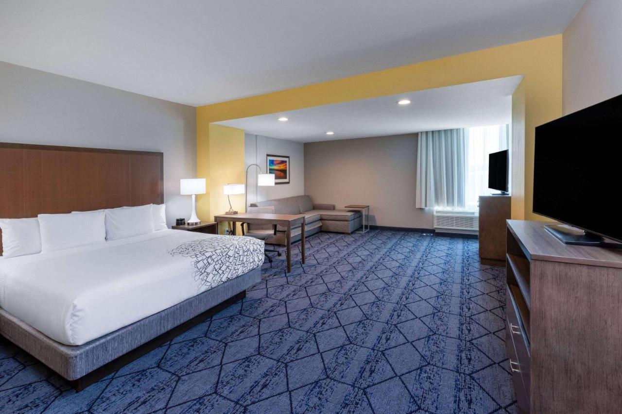La Quinta Inn & Suites By Wyndham Round Rock Near Kalahari Extérieur photo