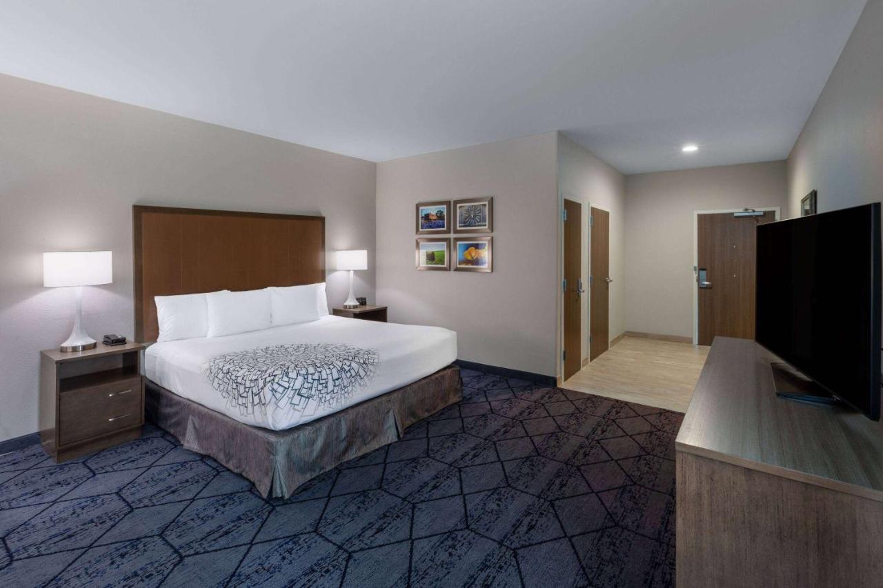 La Quinta Inn & Suites By Wyndham Round Rock Near Kalahari Extérieur photo