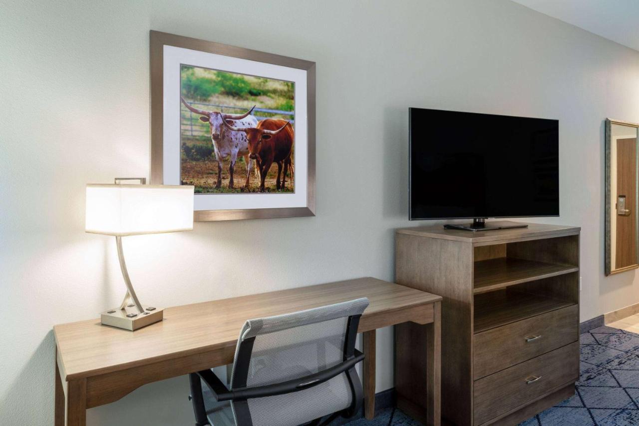 La Quinta Inn & Suites By Wyndham Round Rock Near Kalahari Extérieur photo