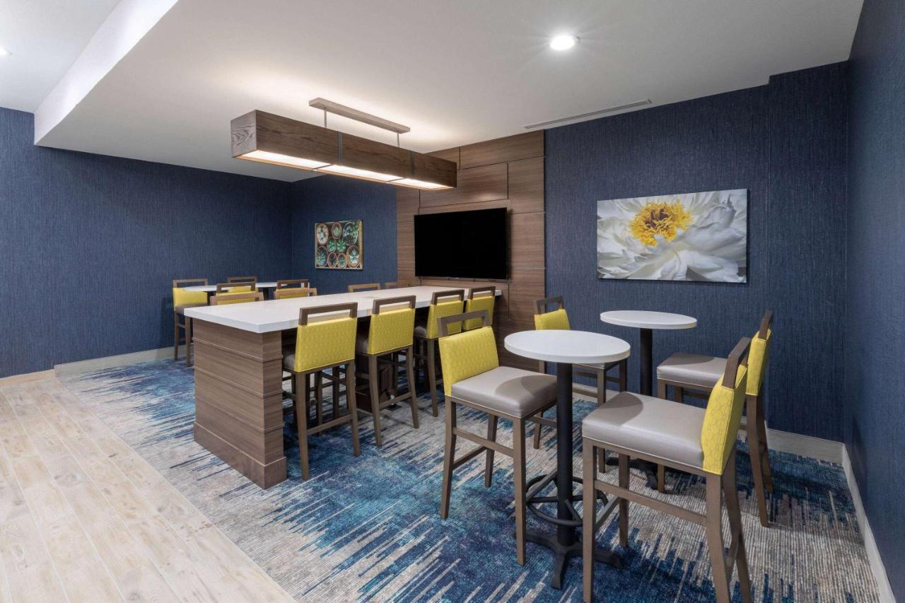 La Quinta Inn & Suites By Wyndham Round Rock Near Kalahari Extérieur photo